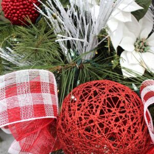 0.1 montage naturel avec boules rouges